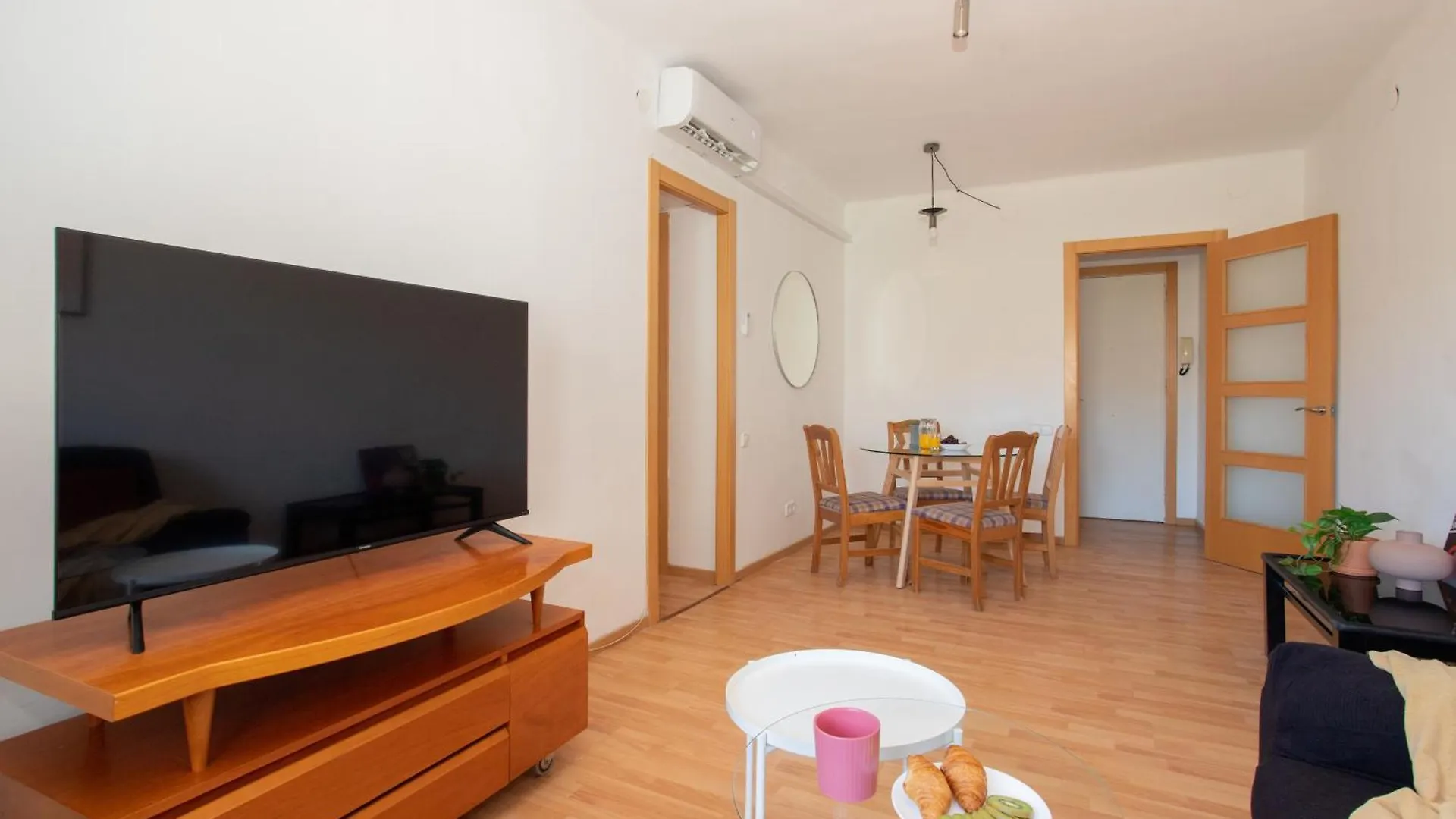 برشلونة 00 Apartment Sagrada Familia 0*,